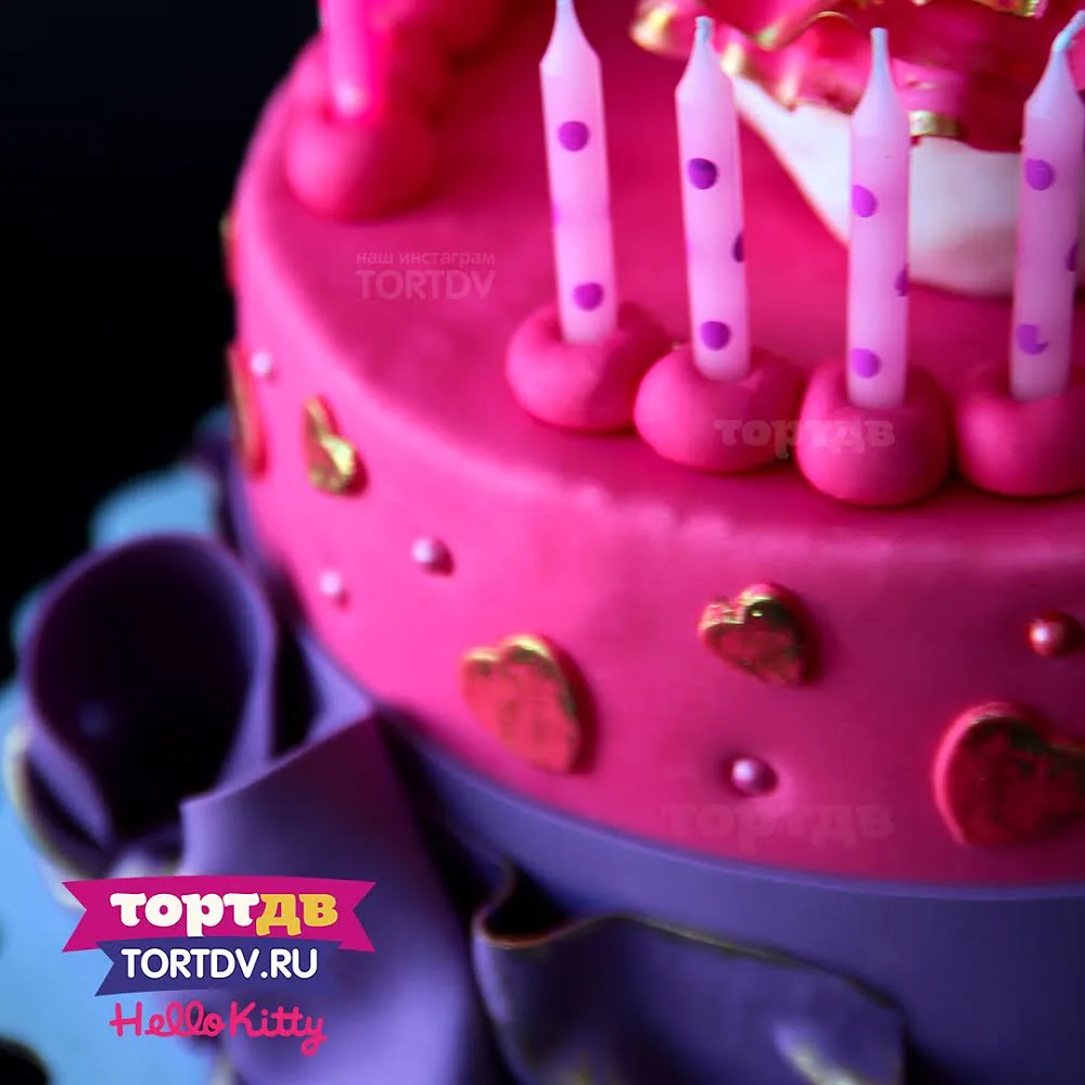 Торт Hello Kitty с розовым бантом